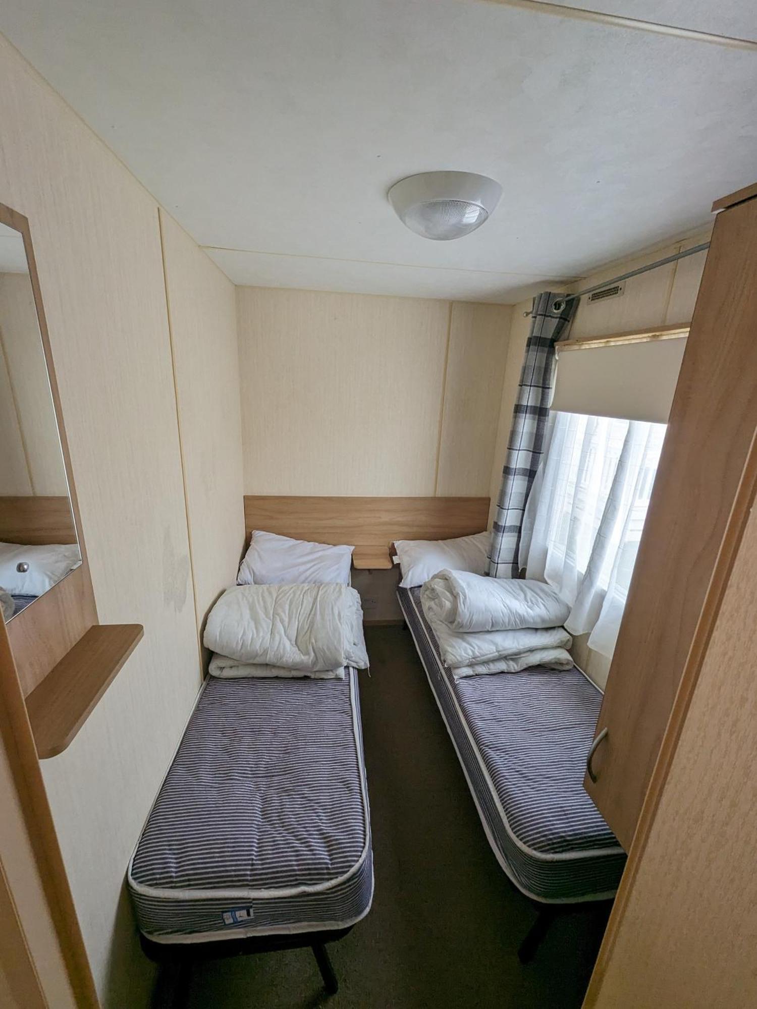 3 Bedroom Caravan, Sleeps 8 Lyons Lido Beach Prestatyn Kültér fotó